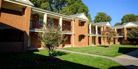 Student Apartments | Office of Residence Life and Housing | Wake Forest ...