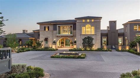 Phoenix Luxury Homes Maintain Hot Sales Pace