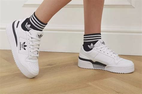 Black Socks With White Sneakers? A Sneakerhead's Guide to Sock Style ...