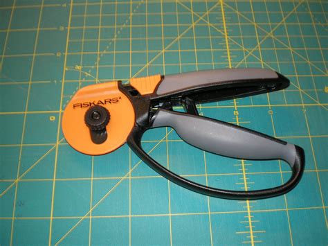 Wilma's World: Fiskars Rotary Cutters