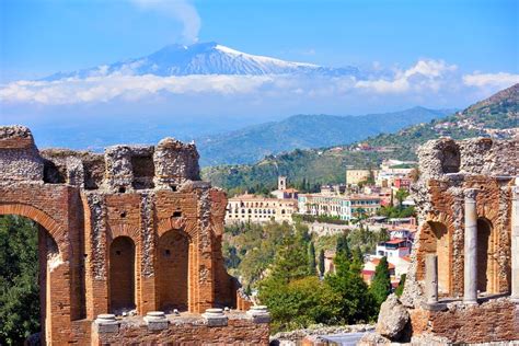 11 Spectacular Things To Do In Taormina - Linda On The Run Cool ...