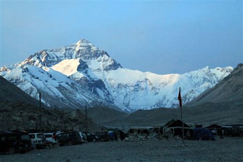 Sunrise at Mount Everest | Everest, Mount everest, Natural landmarks