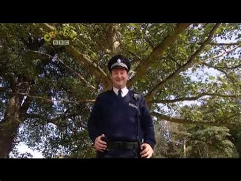 CBEEBIES Autumnwatch Shorts Top Spotter - YouTube