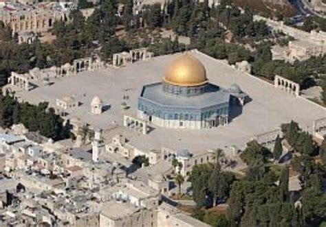 Rabbis ascend Temple Mount to mark 43 years since recapture - Israel ...