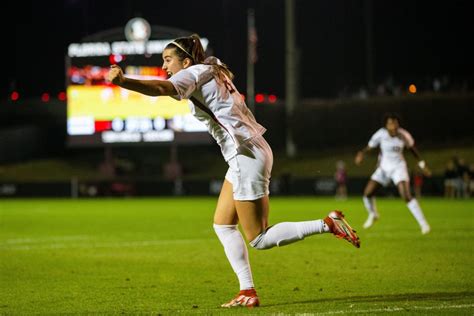 Florida State women's soccer defeats Arkansas Razorbacks, advances to ...