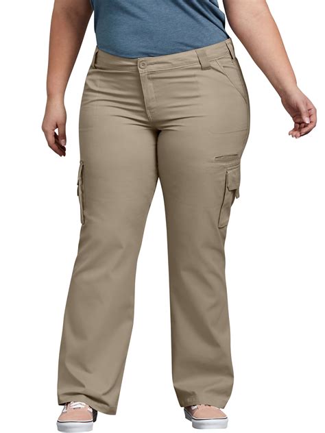 Women's Plus Size Relaxed Fit Cargo Pants - Walmart.com