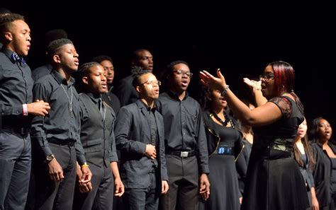 UM Gospel Choir Sings with Praise - Ole Miss News