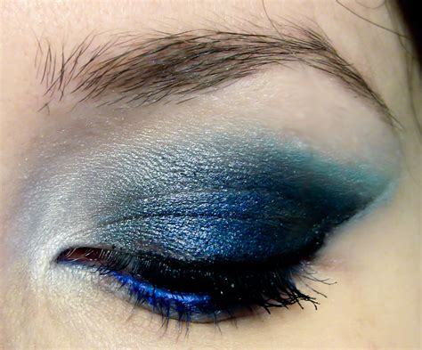 Rachhloves: Sapphire Blue Eyes for New Years!