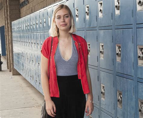 Girl who violates high school’s dress code claims it’s sexist; starts ...