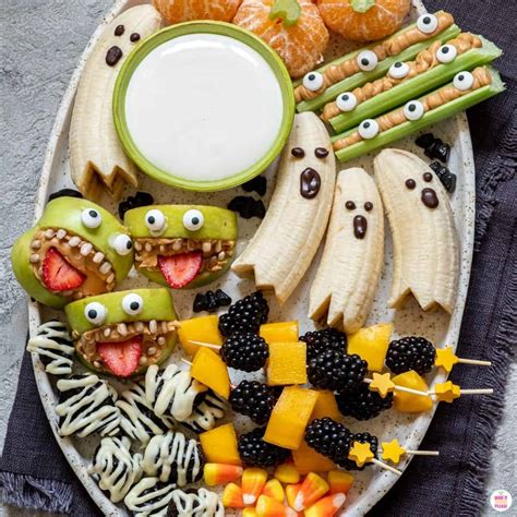 Healthy Halloween Snacks - Halloween Fruit Platter - Make It Skinny Please