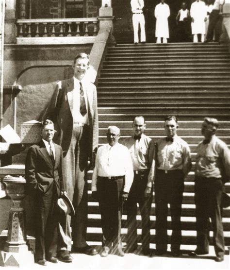 When the world's tallest man visited Folsom Prison