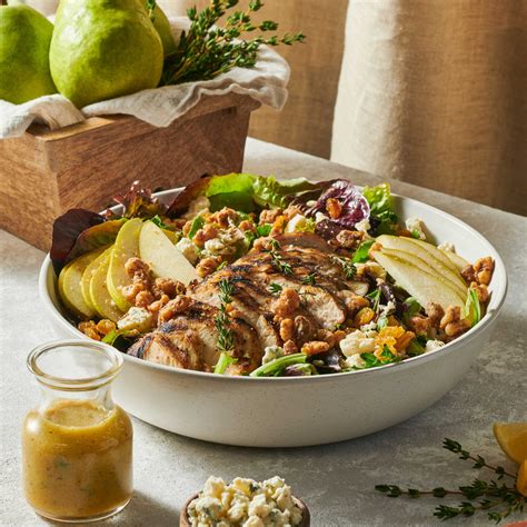 Pear and Walnut Salad – Cooking Panda