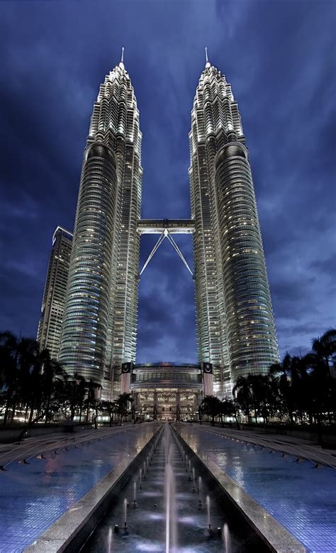 Petronas Towers - Wikipedia