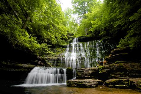 Tullahoma In Tennessee Is Home To 4 Breathtaking Waterfalls