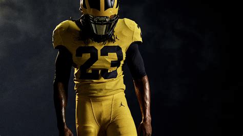 Michigan and Florida Kick off the Season in Style - Nike News