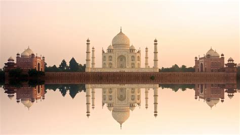 Taj Mahal reflection - backiee