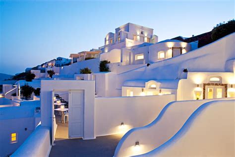 Canaves Oia Hotel & Suites: Designer-chic luxury suites in Santorini ...