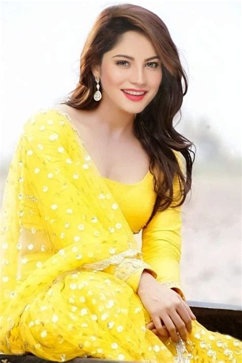 Neelam Muneer - Biography, Height & Life Story | Super Stars Bio