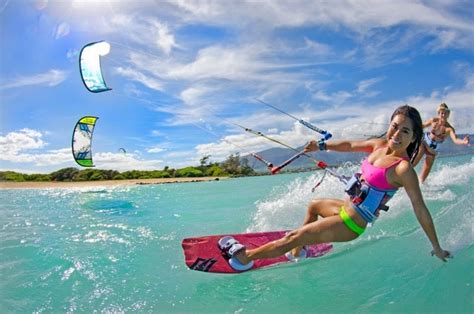 Maui kitesurfing lessons • HST Windsurfing & Kitesurfing School