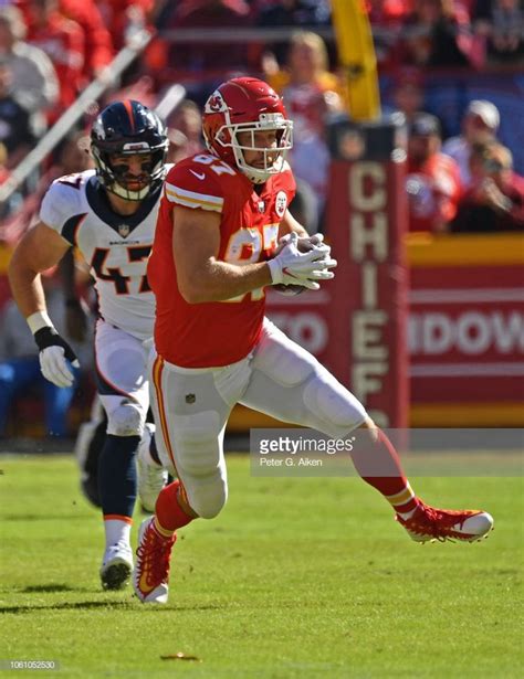 Tight end Travis Kelce of the Kansas City Chiefs turns up field after ...