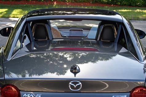 Here's How The Mazda Miata's Retractable Hardtop Works | Top Speed