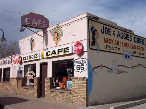 10 Roadside Restaurants Worth Pulling Over For