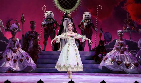 Houston Ballet's 'Nutcracker' worthy of Broadway - Houston Chronicle