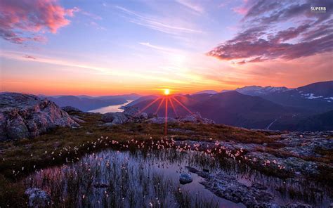 Sunrise over the mountains wallpaper | Sunset landscape, Sunset ...