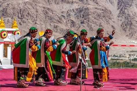 List of Top 9 Must Visit Dances of Ladakh by swantour.com