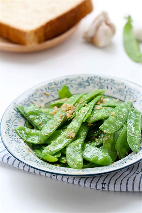 Garlic Snow Peas Stir Fry - China Sichuan Food