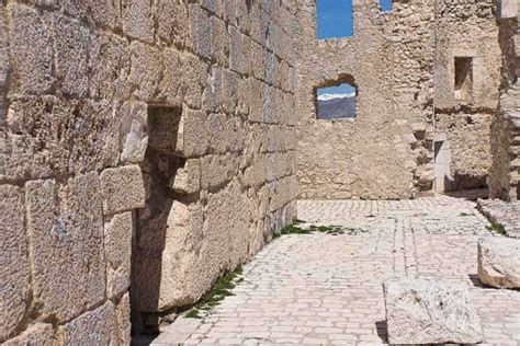 Rocca Calascio in the Abruzzo | Wandering Italy Blog