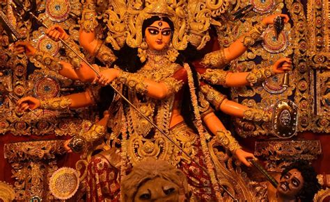 Navratri 2nd Day: मां दुर्गा का दूसरा स्वरूप है ब्रह्मचारिणी, जानें ...