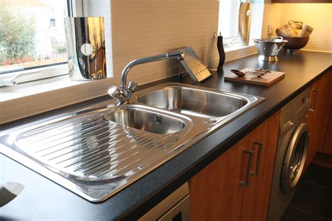 Is a Drainboard Sink Right for Your Kitchen?