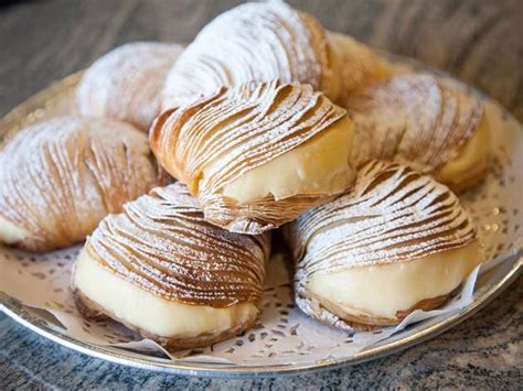 Authentic Italian Sfogliatelle Recipe | Napoli's delicious dessert