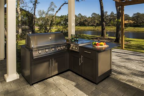 Outdoor Kitchen Ideas for Small Spaces