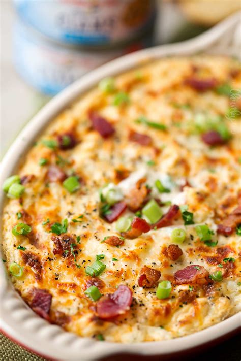 Bacon Horseradish Baked Clam Dip | This 5 ingredient clam dip is loaded ...