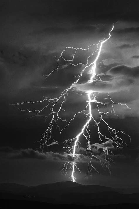 Pin by Heath Dutton on The Ultimate Light Show | Lightning tattoo ...