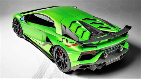 Lamborghini Aventador SVJ Price, Specs, Review, Pics & Mileage in India