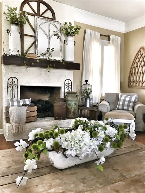 Country Farmhouse Living Room Decor - A Neutral & Cozy Cottage ...