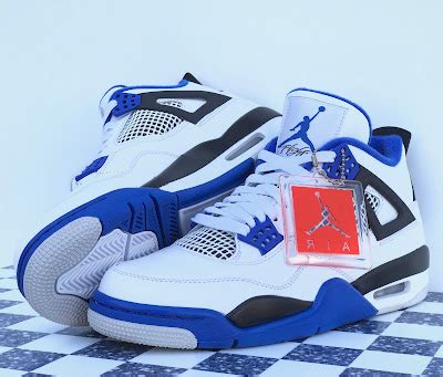 SNEAKER BISTRO - Streetwear Served w| Class: Air Jordan Retro 4 "Motor ...