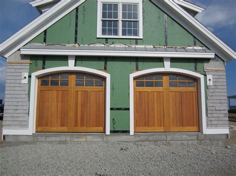 Carriage House Garage Door: An Elegant Addition To Your Home - Garage Ideas