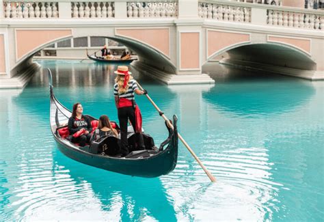 Gondola Ride at The Venetian | Las Vegas Direct