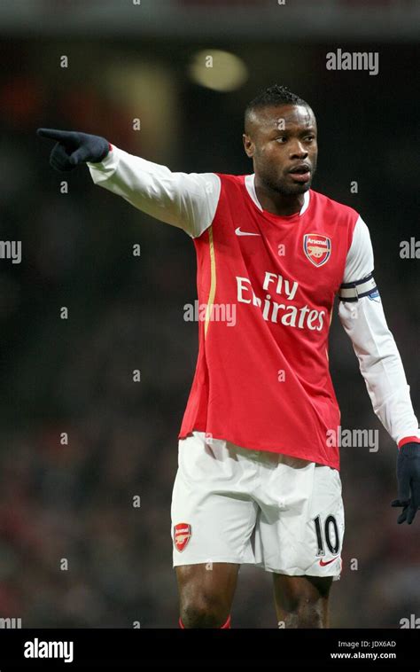 William gallas arsenal 2008 hi-res stock photography and images - Alamy