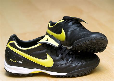 File:Nike Zoom Air Football Boots.jpg - Wikipedia