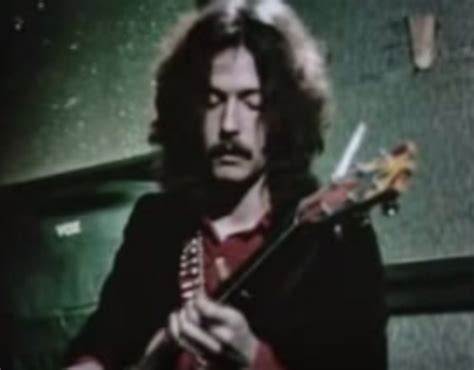 Cream's Eric Clapton Explains How His Gibson 'The Fool' SG Works ...