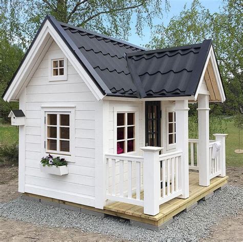 Playhouse and playhouses from swedish playhouse company Lektema ...