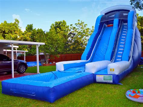 Made of Eco Friendly material Inflatable giant water slide with pool ...