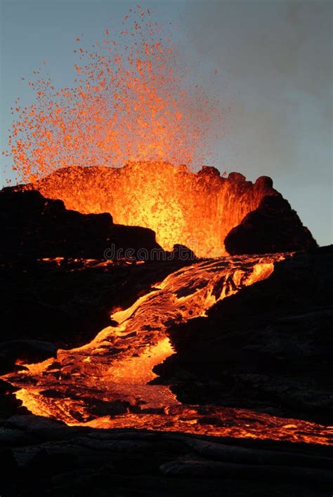 Volcano eruption stock image. Image of eruption, volcano - 3075187