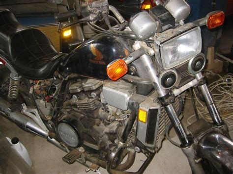 Buy HONDA V65 MAGNA 1983 / FOR PARTS OR REPAIR / SEE on 2040motos