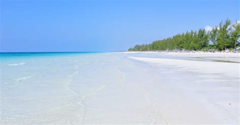 Freeport Bahamas Beaches - Bahamas Air Tours